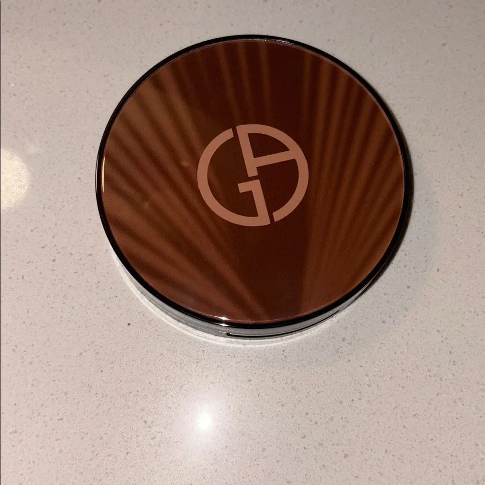 New Giorgio Armani Luminous Silk Creamy Bronzing Powder 110